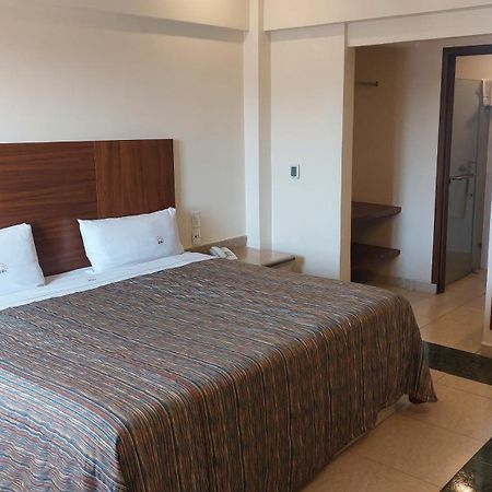 Hotel Real Del Sol - Zona Expo Industrial Guadalajara Eksteriør billede