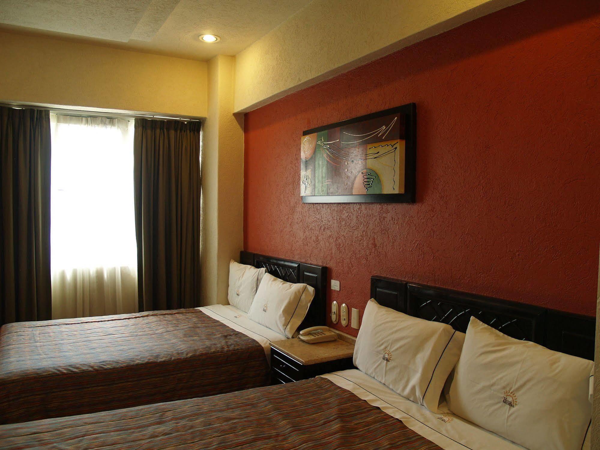 Hotel Real Del Sol - Zona Expo Industrial Guadalajara Eksteriør billede